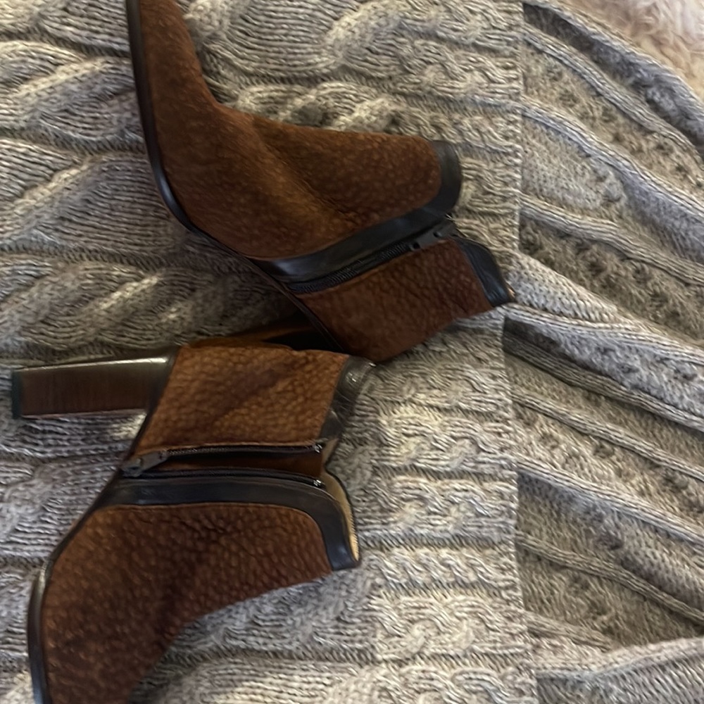 Leather boots - Picture 2 of 5